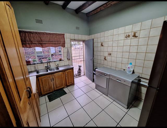3 BEDROOM HOUSE FOR SALE IN VANDERBIJLPARK SE 7
